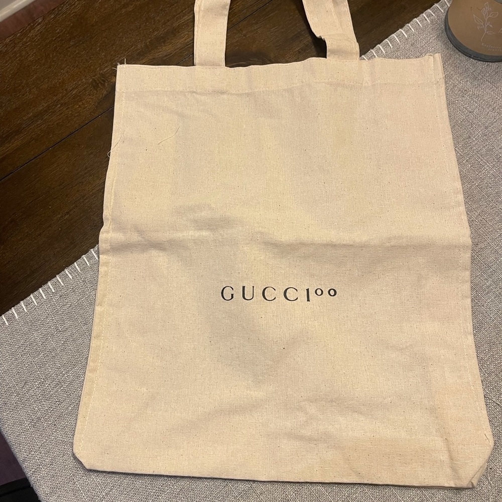 Gucci shopping bag